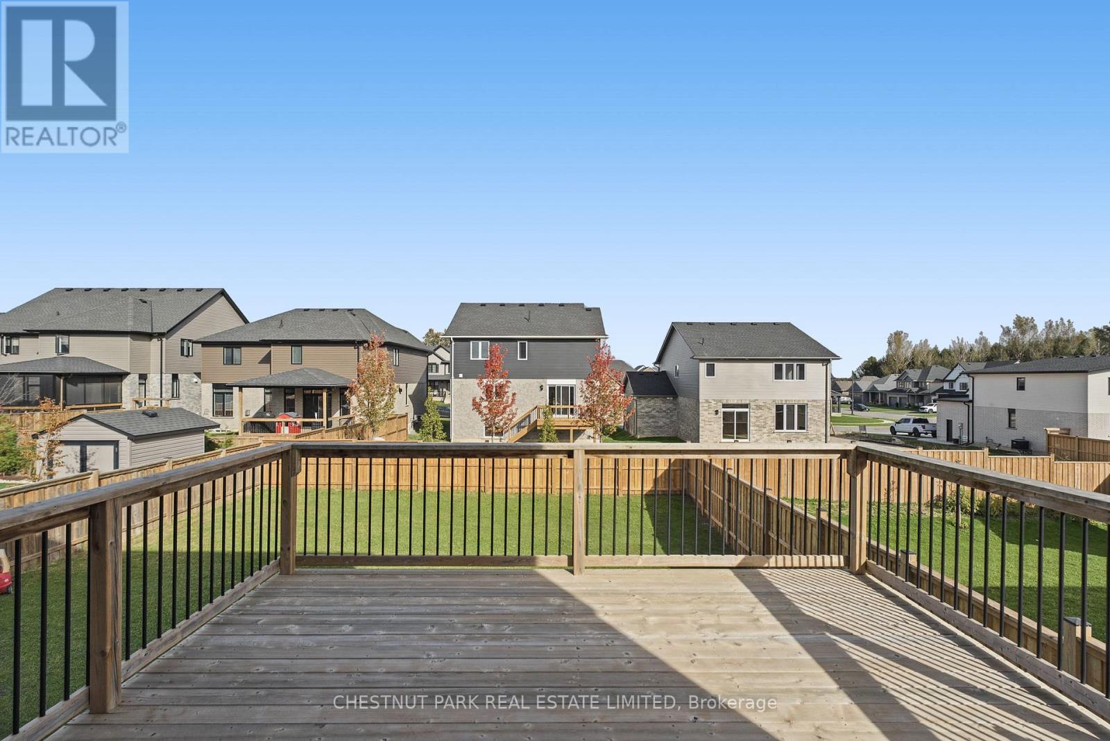 43 PEGGY AVENUE - 9