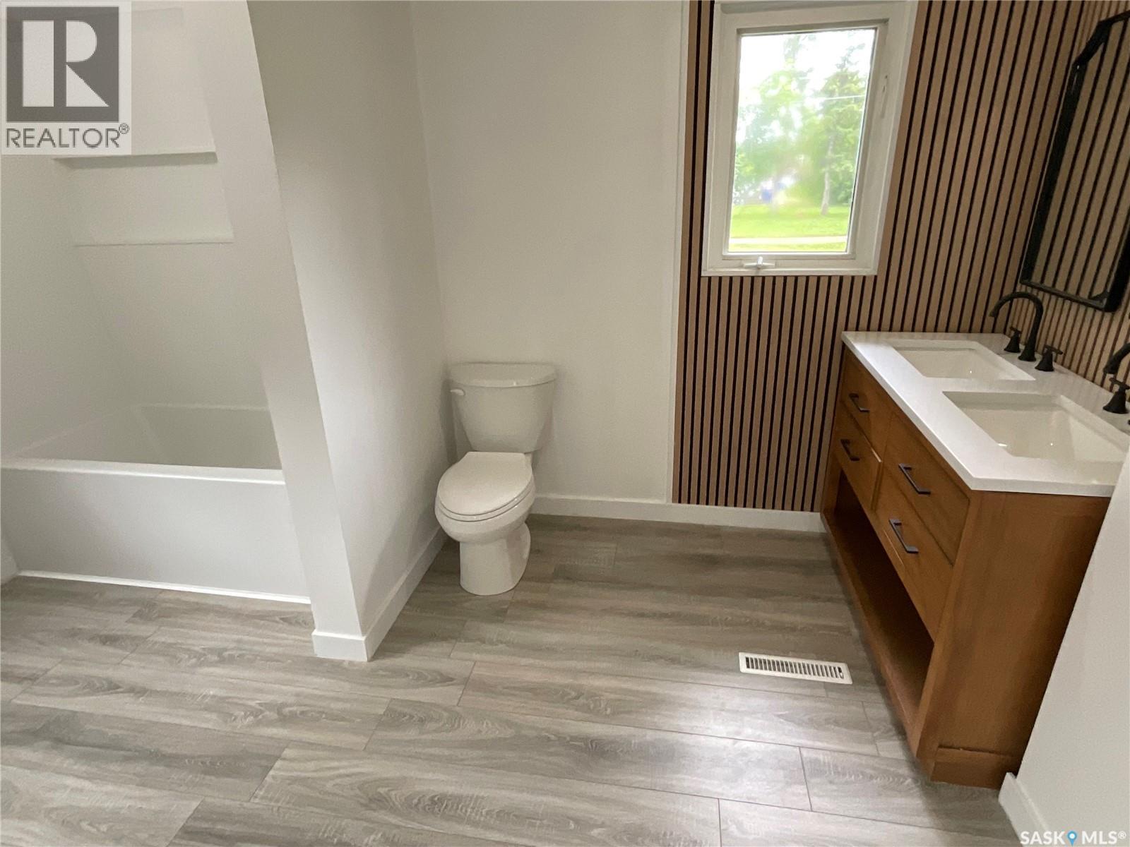 210 7th STREET S - 16