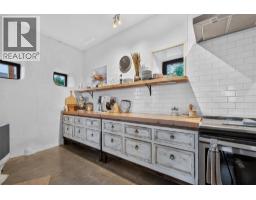 Foyer - 6226 Sanderson Avenue, Peachland, BC V0H1X8 Photo 11