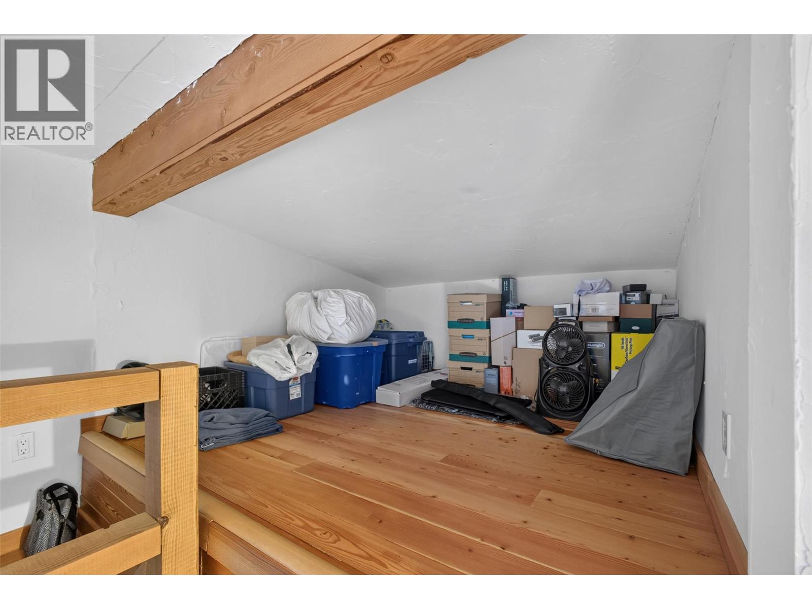 6226 Sanderson Avenue - 32