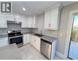 4pc Ensuite bath - 117 Reed Street, Essex, ON N8M2X6 Photo 6