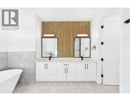 434 23 Avenue NW - photo 31