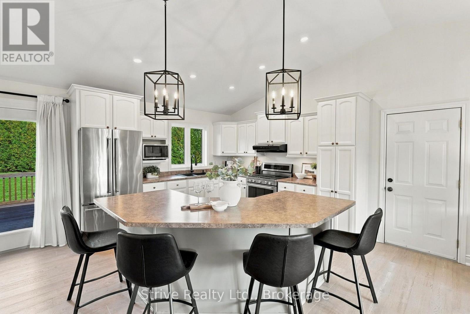 138 JOHNSTON COURT - 13