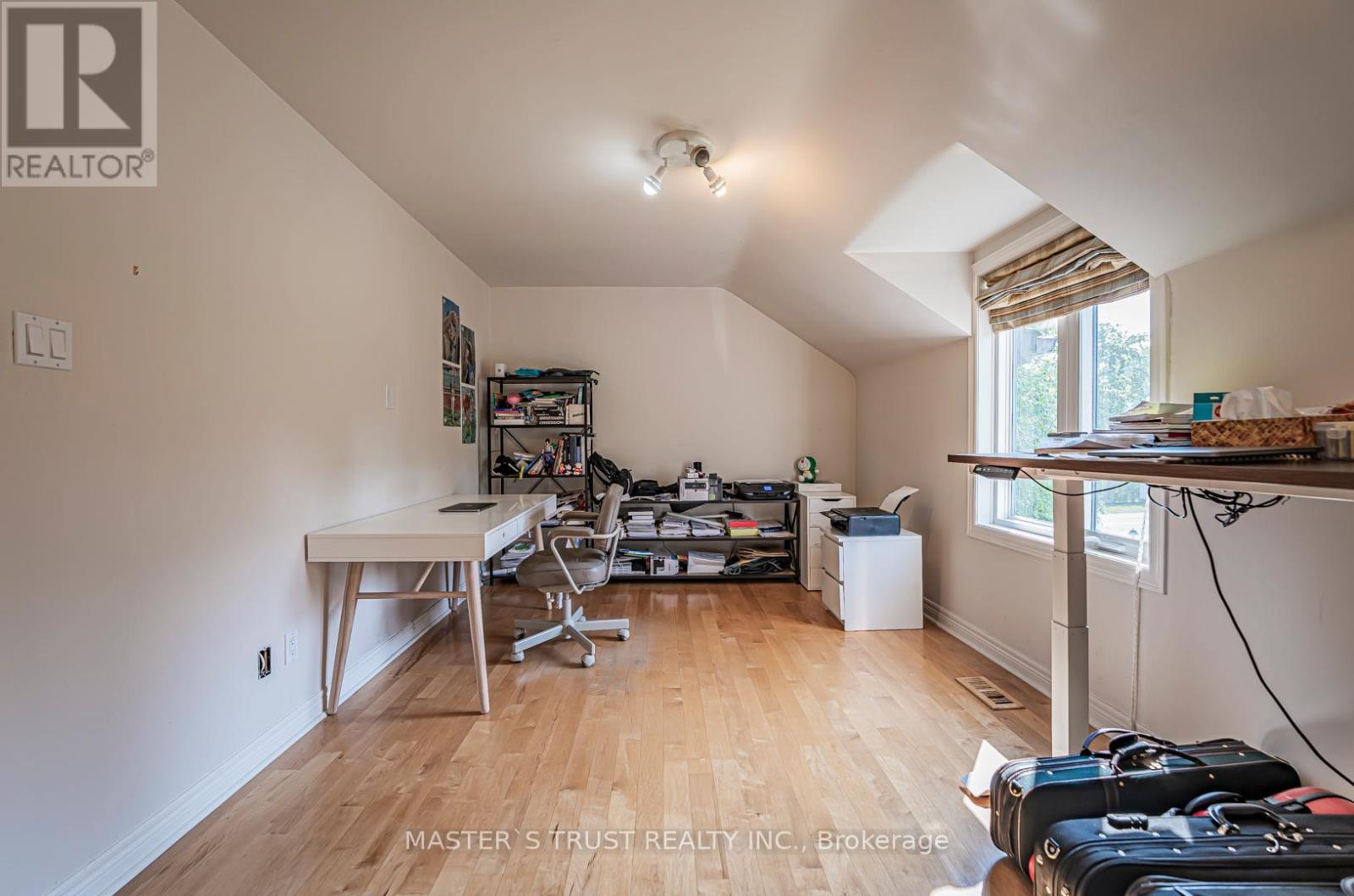 7 Third Line — photo 29