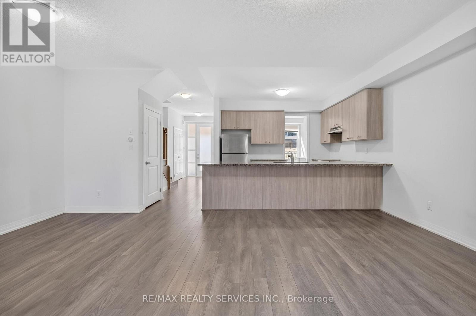 225 Coronation Road — photo 19