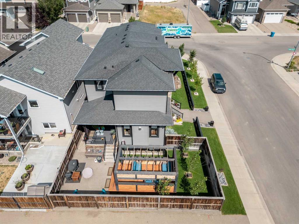 628 Sixmile Crescent S - 46