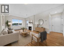 Entrance - 306 4394 West Saanich Rd, Saanich, BC V8Z0B5 Photo 8