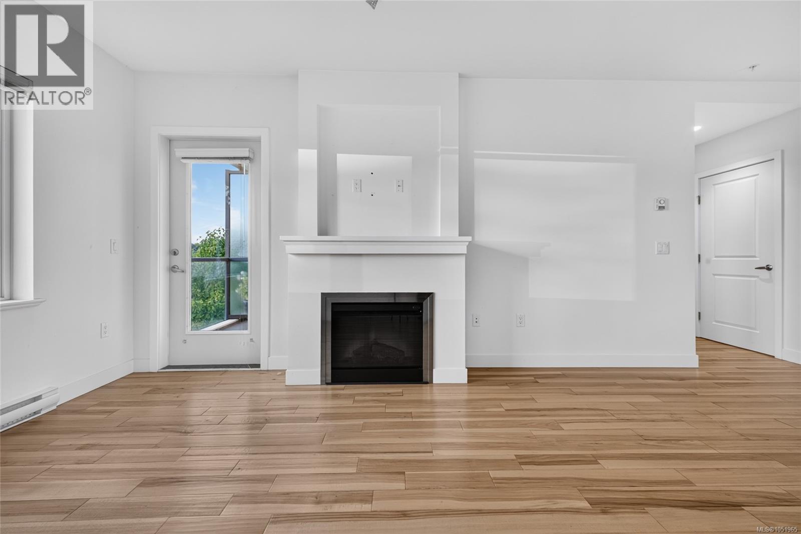306 4394 West Saanich Road, Saanich