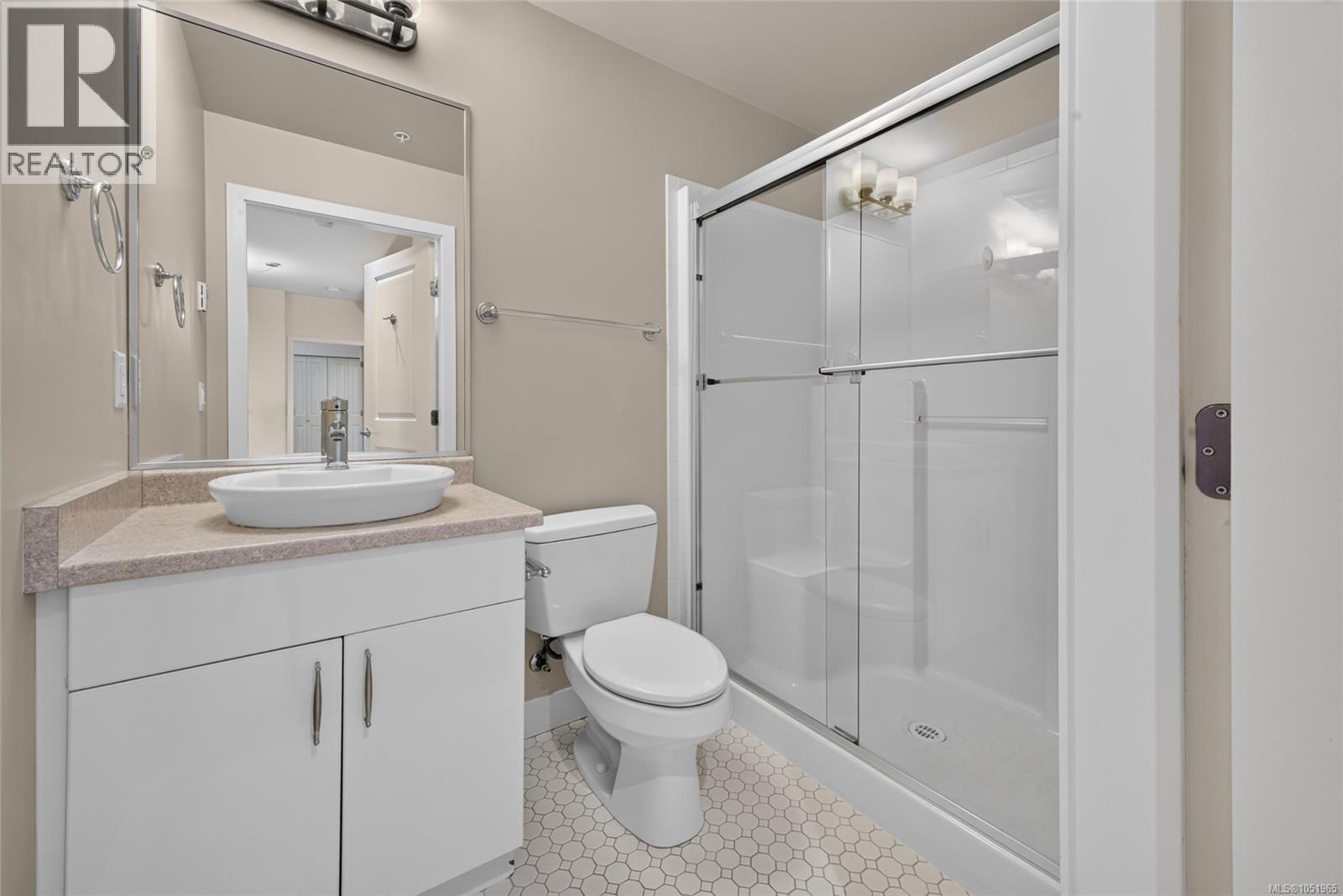 306 4394 West Saanich Road, Saanich