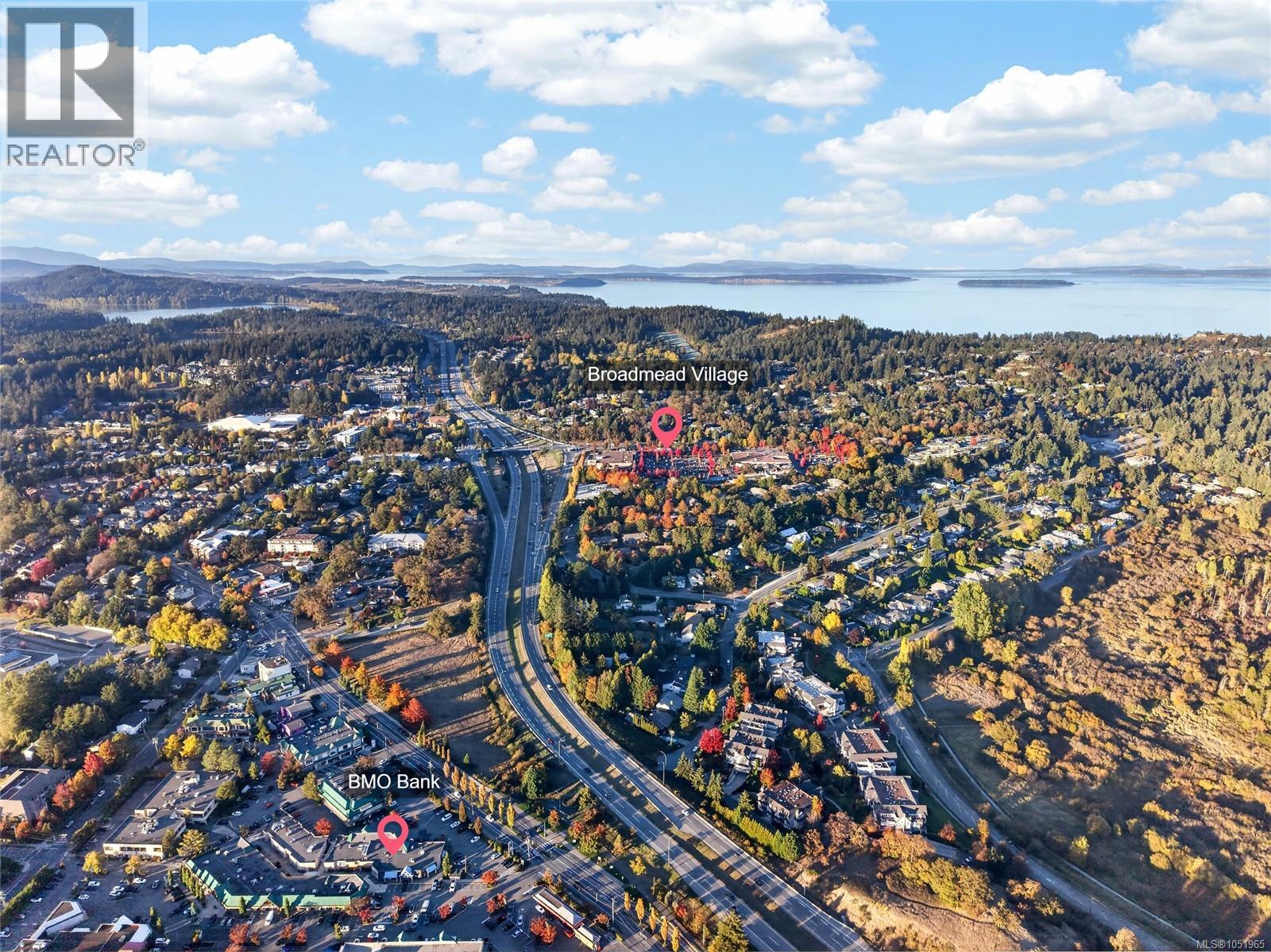 306 4394 West Saanich Road, Saanich
