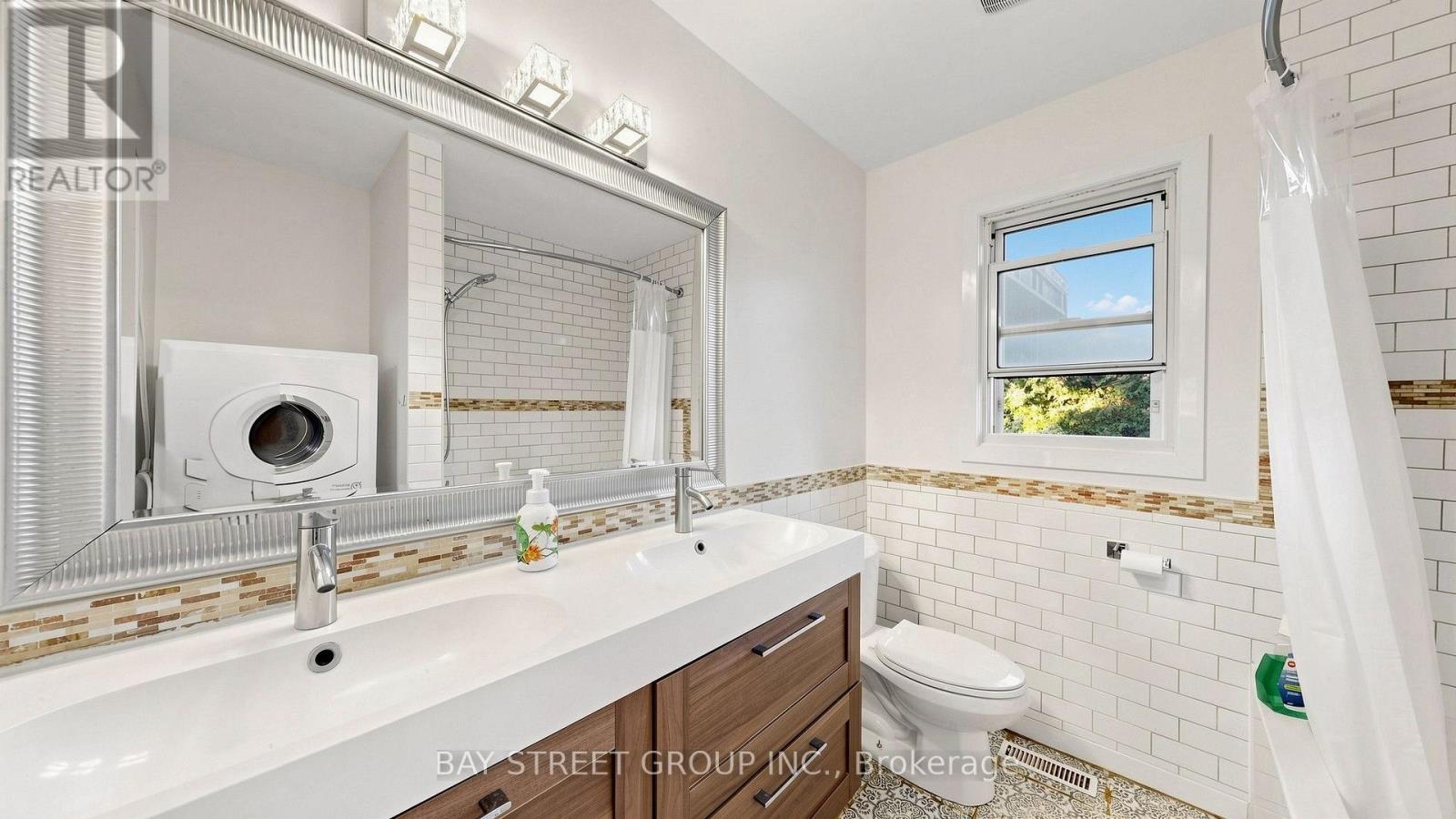 104 Mcnicoll Avenue — photo 16