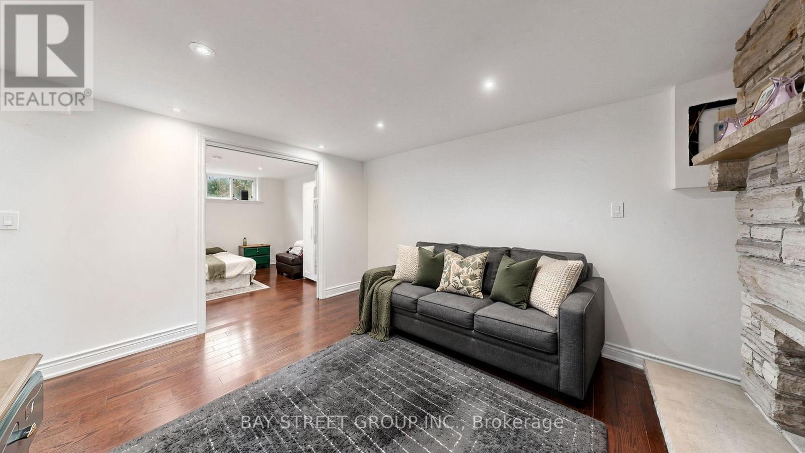 104 Mcnicoll Avenue — photo 31