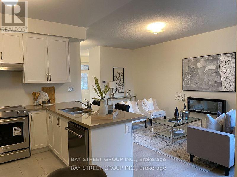 315 CORONATION ROAD, Whitby — photo 11