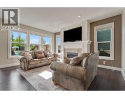 5pc Bathroom - 198 Mahogany Passage Se, Calgary, AB T3M2J7 Photo 9