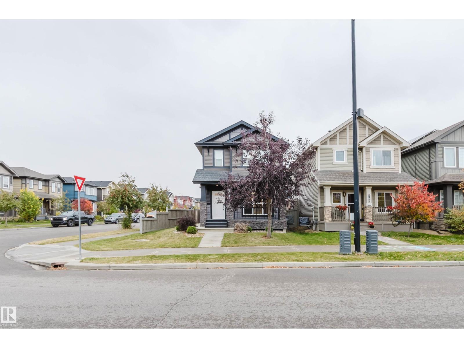 8104 224 ST NW, Edmonton Alberta