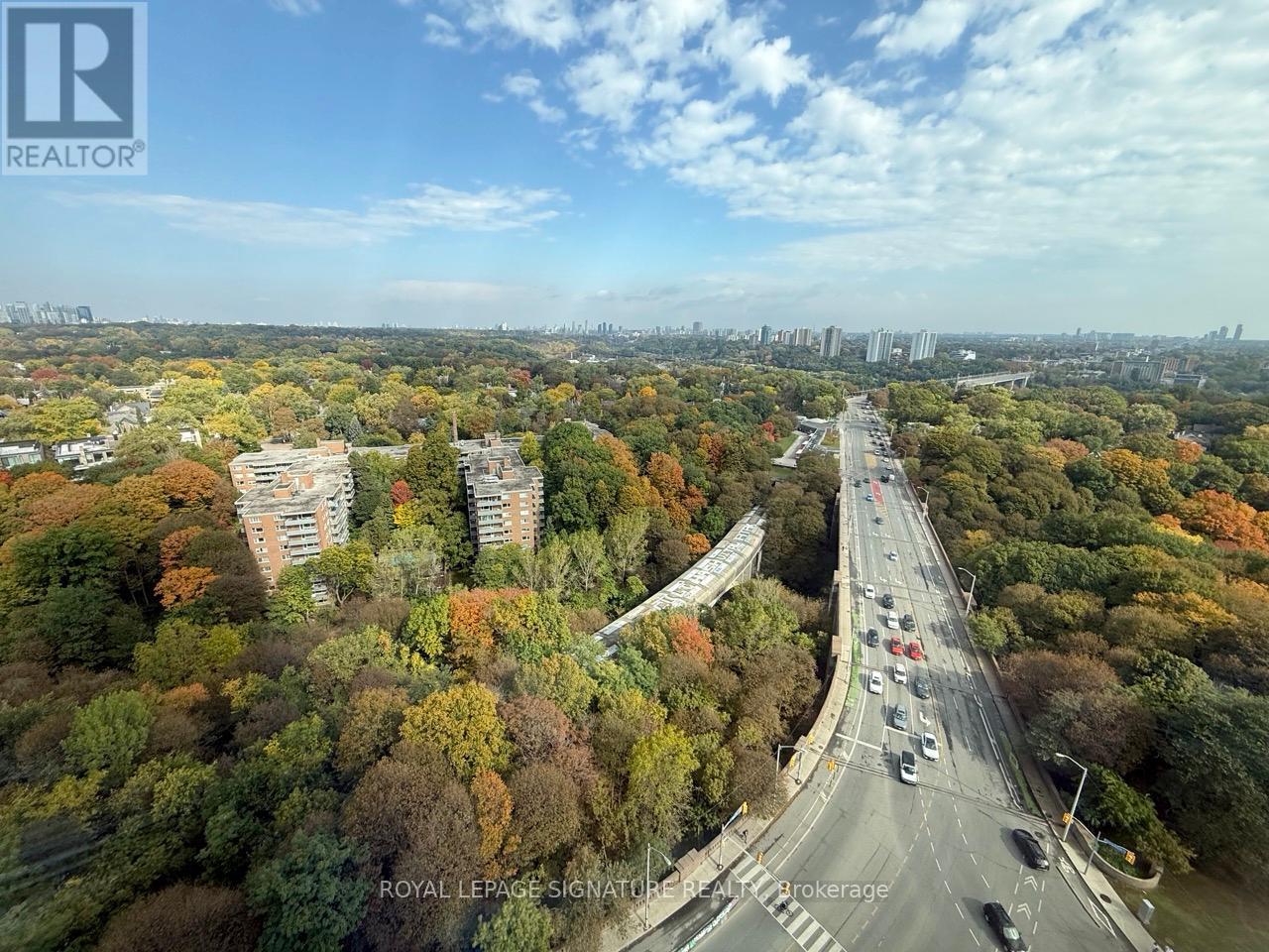 585 Bloor Street East — photo 13