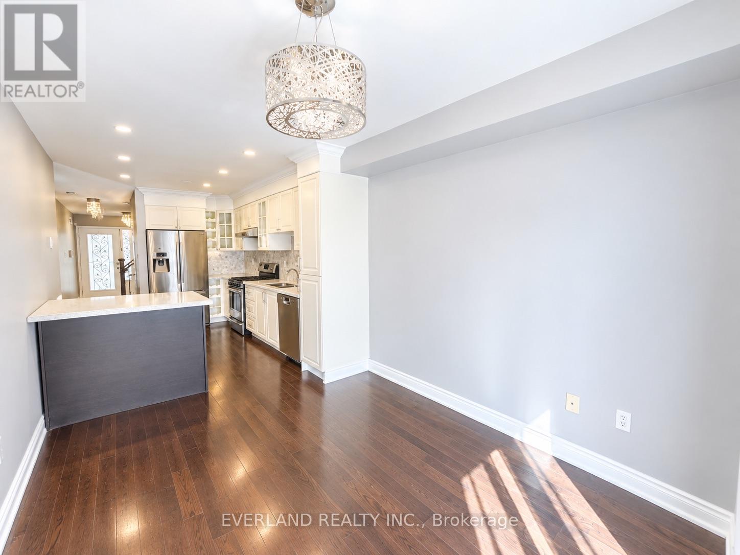 249 YELLOWOOD CIRCLE, Vaughan (Patterson) — photo 5