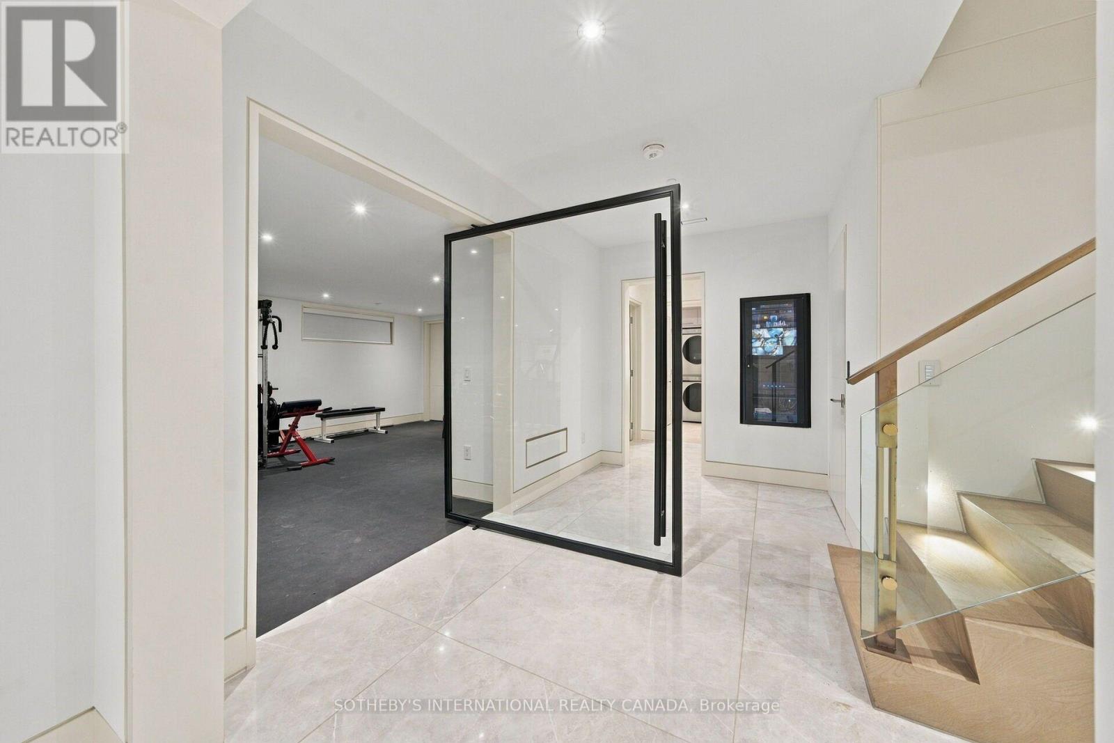 335 Lytton Boulevard, Toronto, ON photo 33