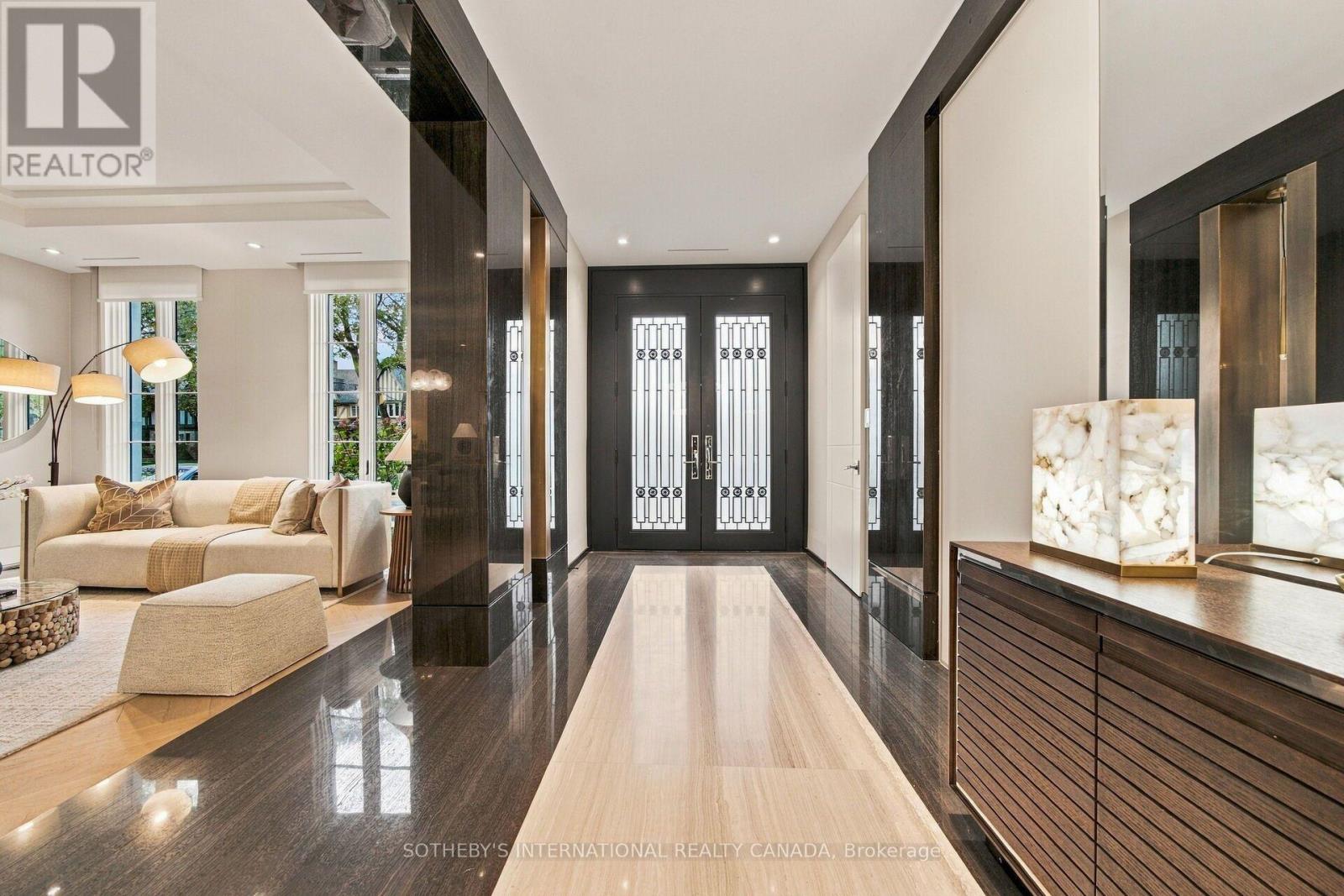 335 Lytton Boulevard, Toronto, ON photo 5