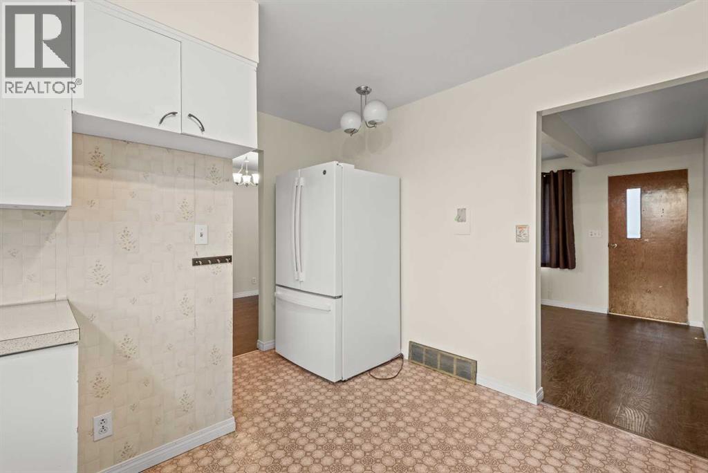239 4 Avenue SE - 8