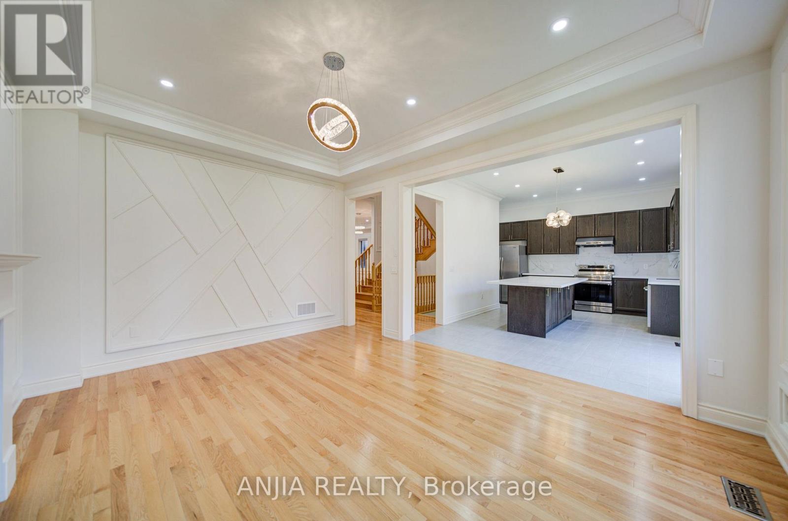 57 Betty May Crescent, East Gwillimbury, ON photo 25