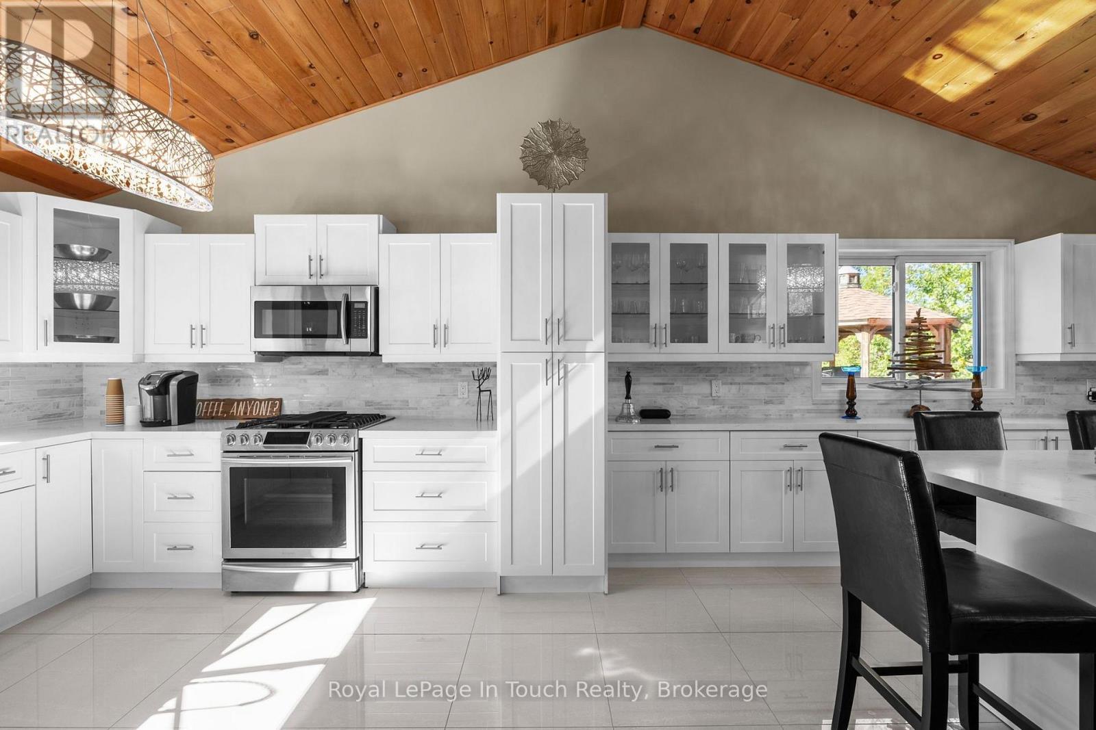 2021 Beaver Dam Road — photo 20