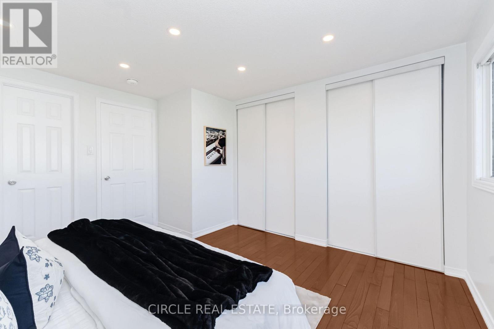 20 LANGDALE CRESCENT - 17