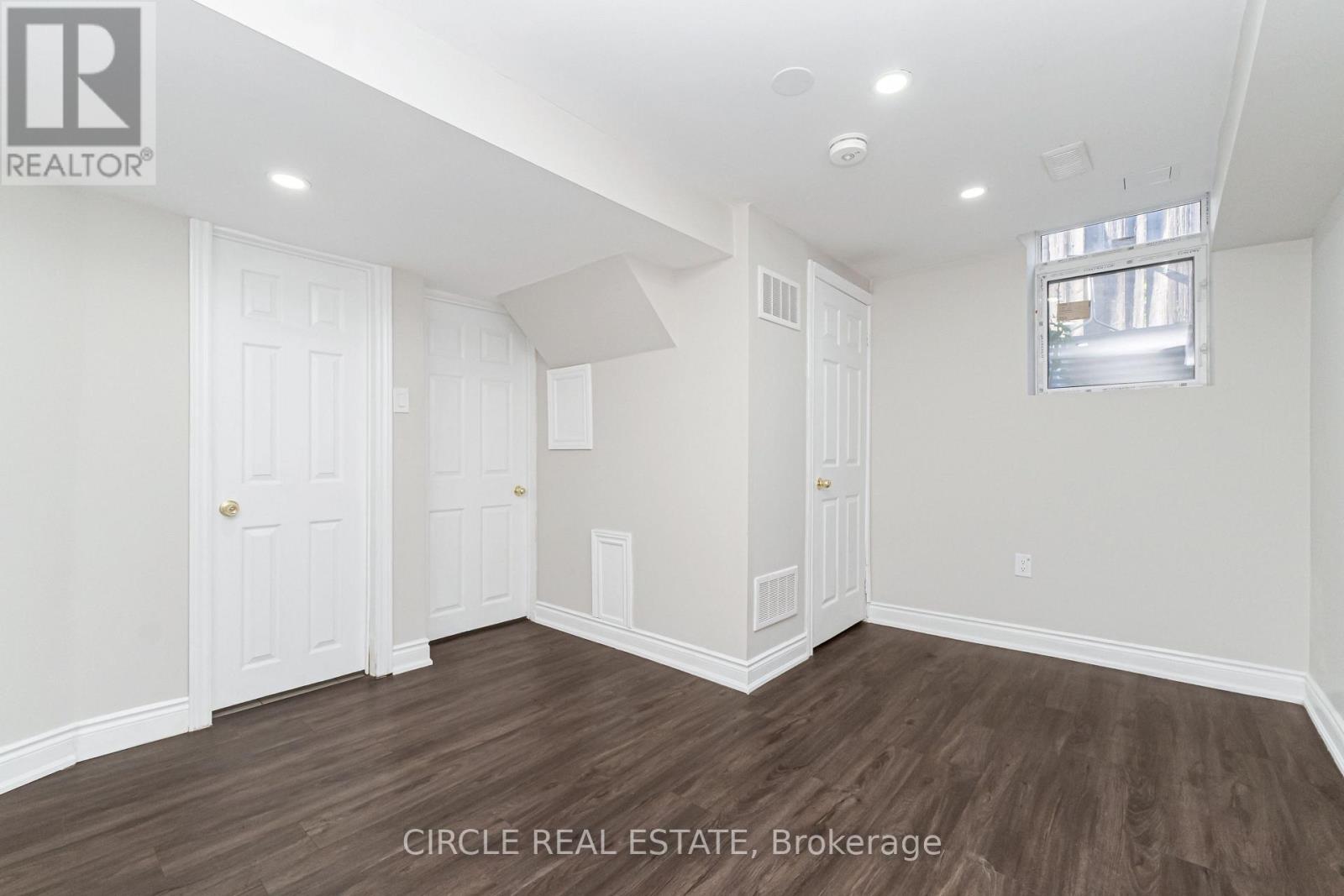 20 LANGDALE CRESCENT - 22