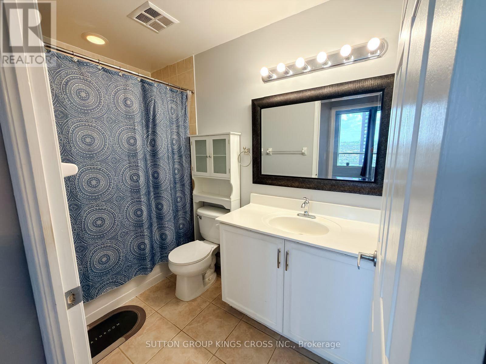 388 Prince Of Wales Drive — photo 14