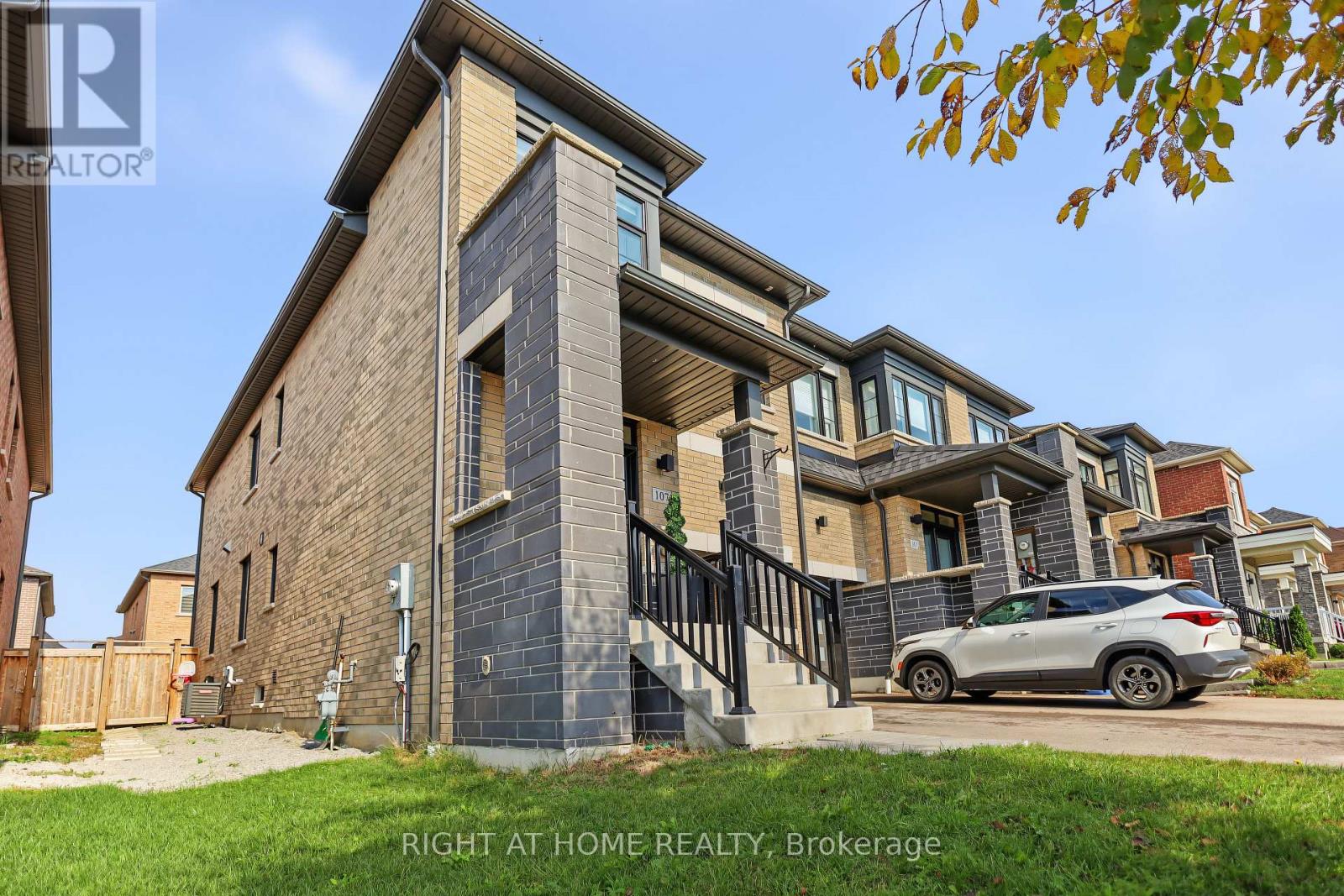 107 BOUNDARY BOULEVARD, Whitchurch-Stouffville (Stouffville) — photo 2