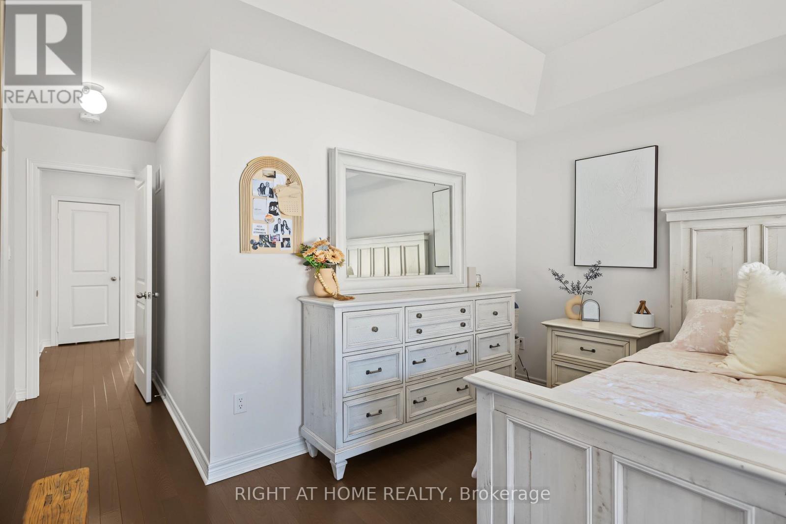 107 BOUNDARY BOULEVARD - 23