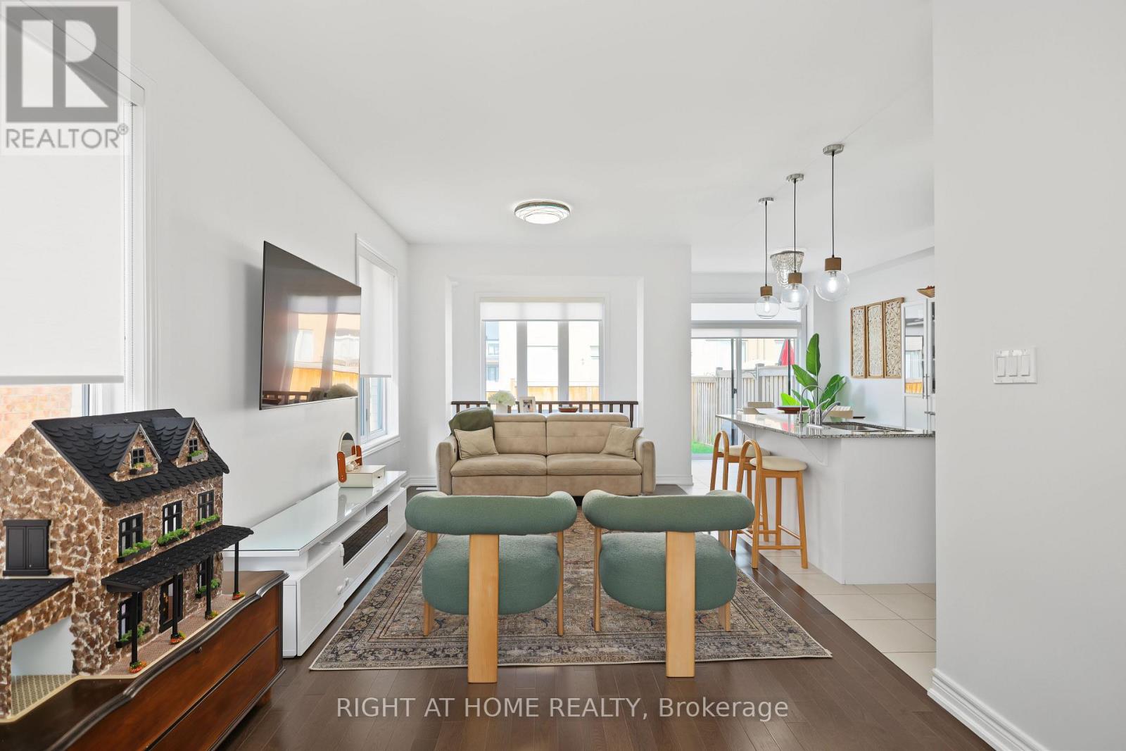 107 BOUNDARY BOULEVARD - 7