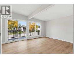 Bedroom - 30 / 32 Dalton Bay Nw, Calgary, AB T3A1H8 Photo 6