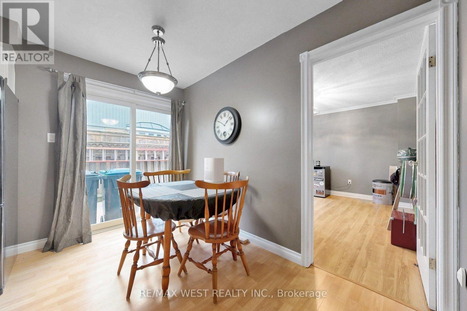 13 Mansfield Street, Brampton, ON photo 10
