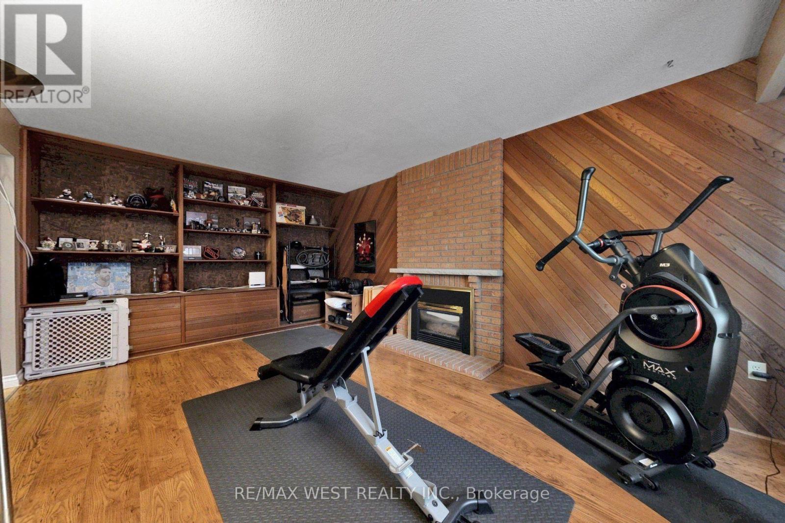 13 Mansfield Street, Brampton, ON photo 15