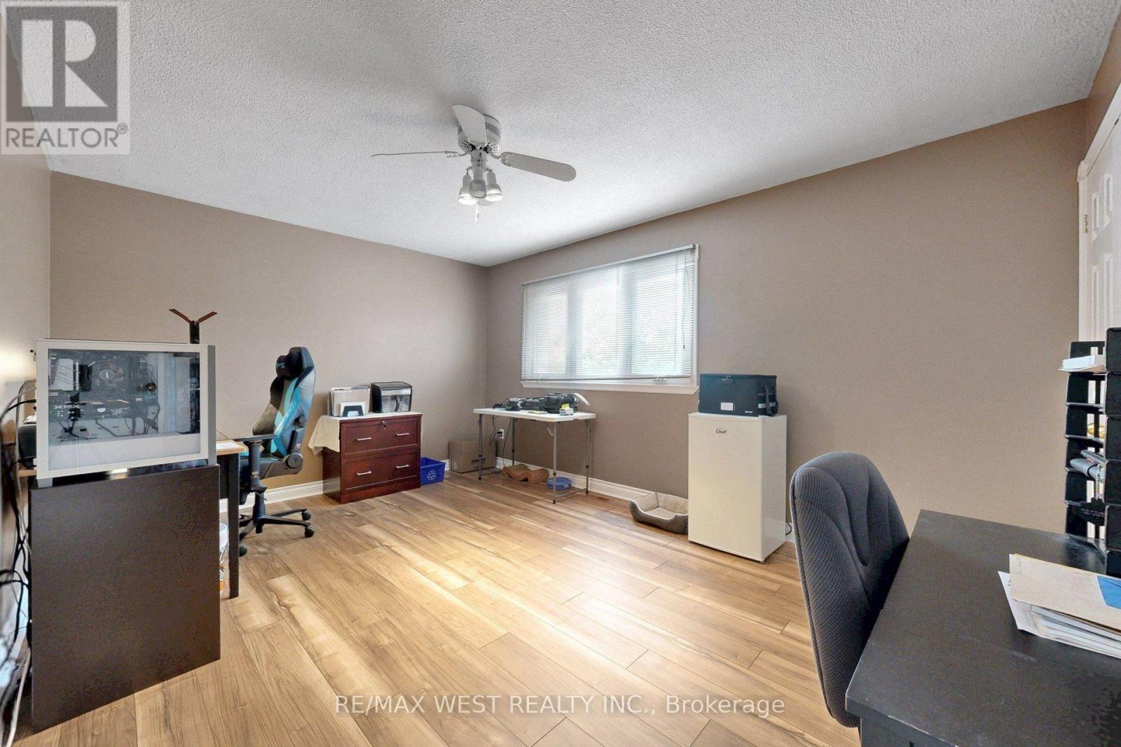 13 Mansfield Street, Brampton, ON photo 23