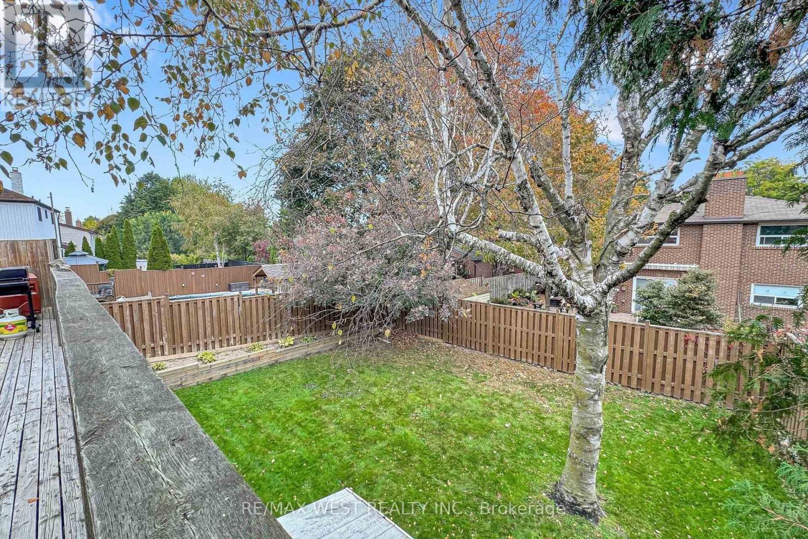 13 Mansfield Street, Brampton, ON photo 41