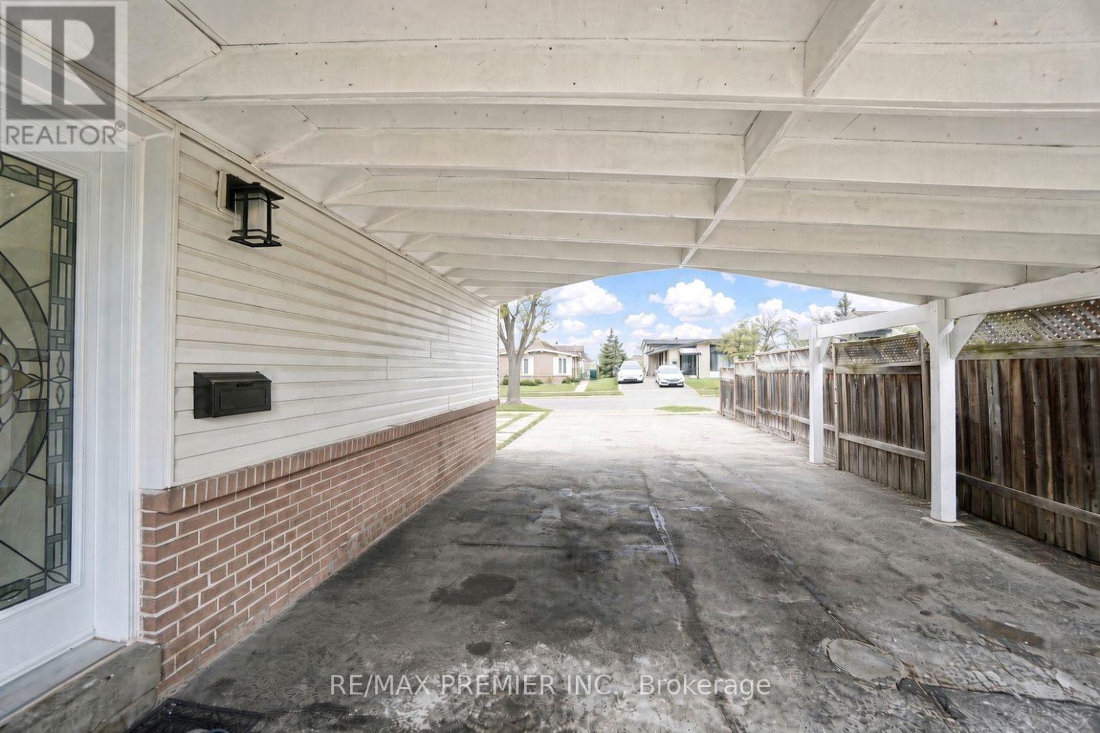 7 Artech Court, Toronto, ON photo 13