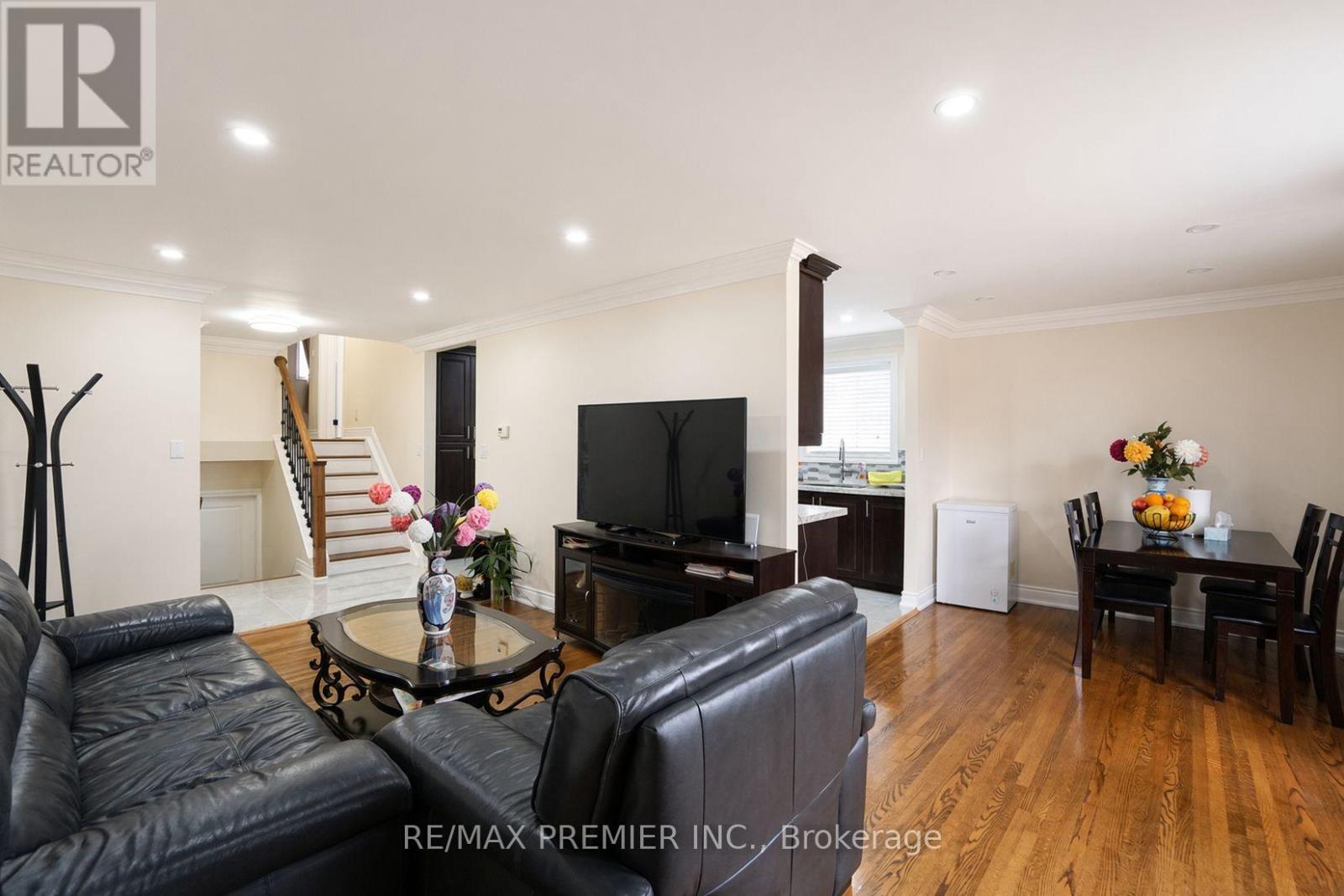 7 Artech Court, Toronto, ON photo 18