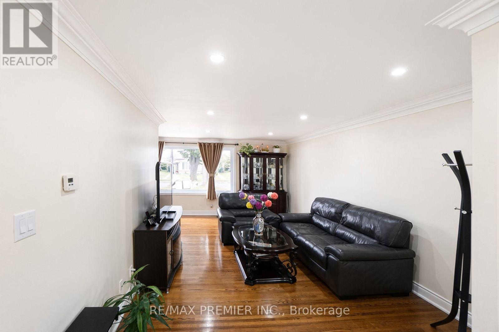 7 Artech Court, Toronto, ON photo 19