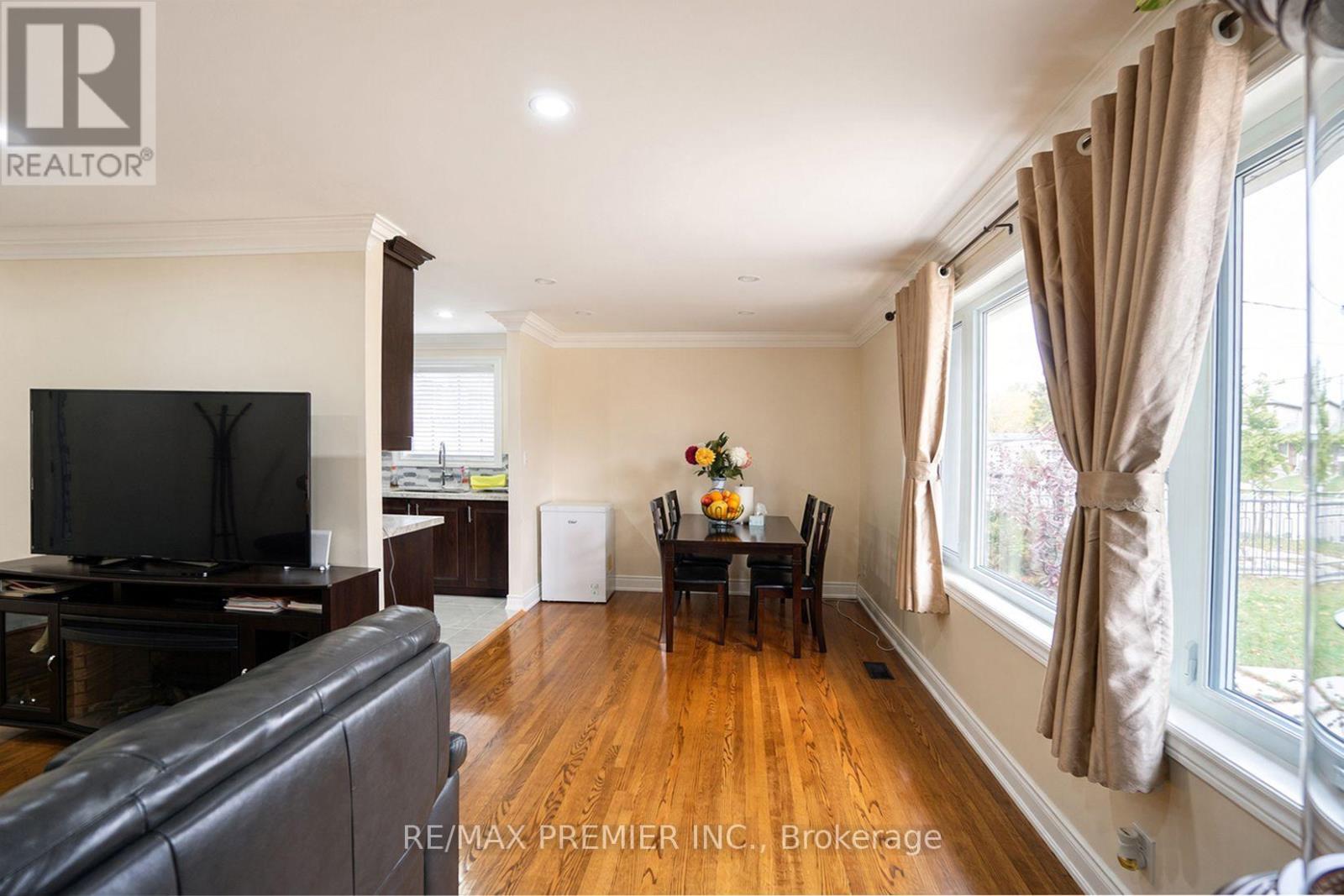 7 Artech Court, Toronto, ON photo 21