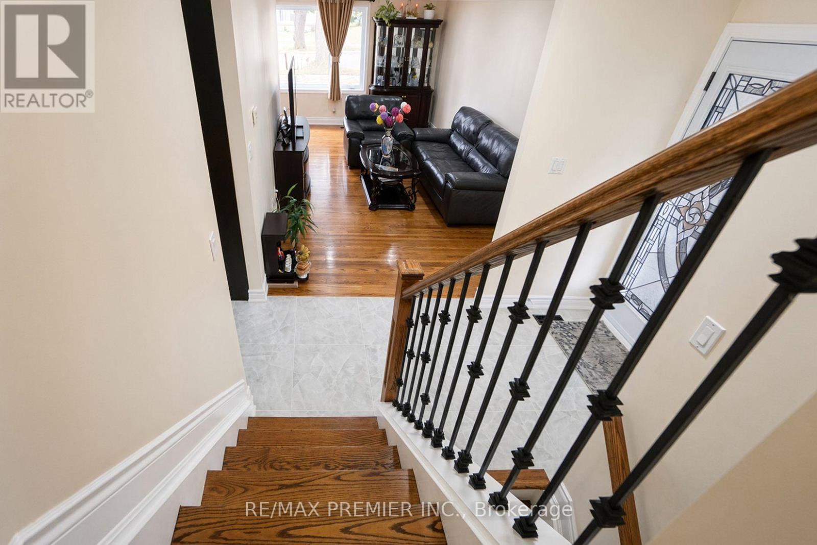 7 Artech Court, Toronto, ON photo 27