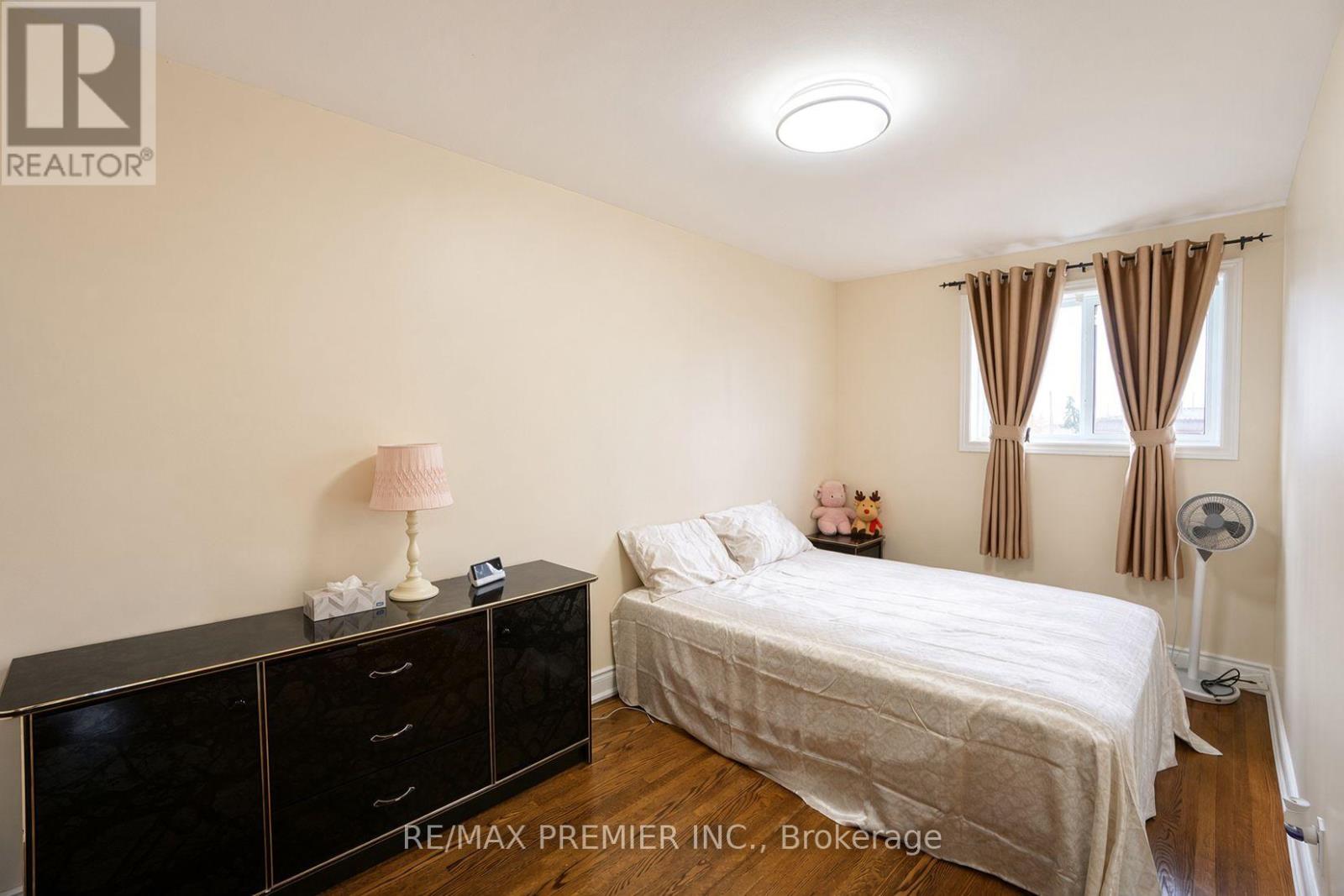 7 Artech Court, Toronto, ON photo 31