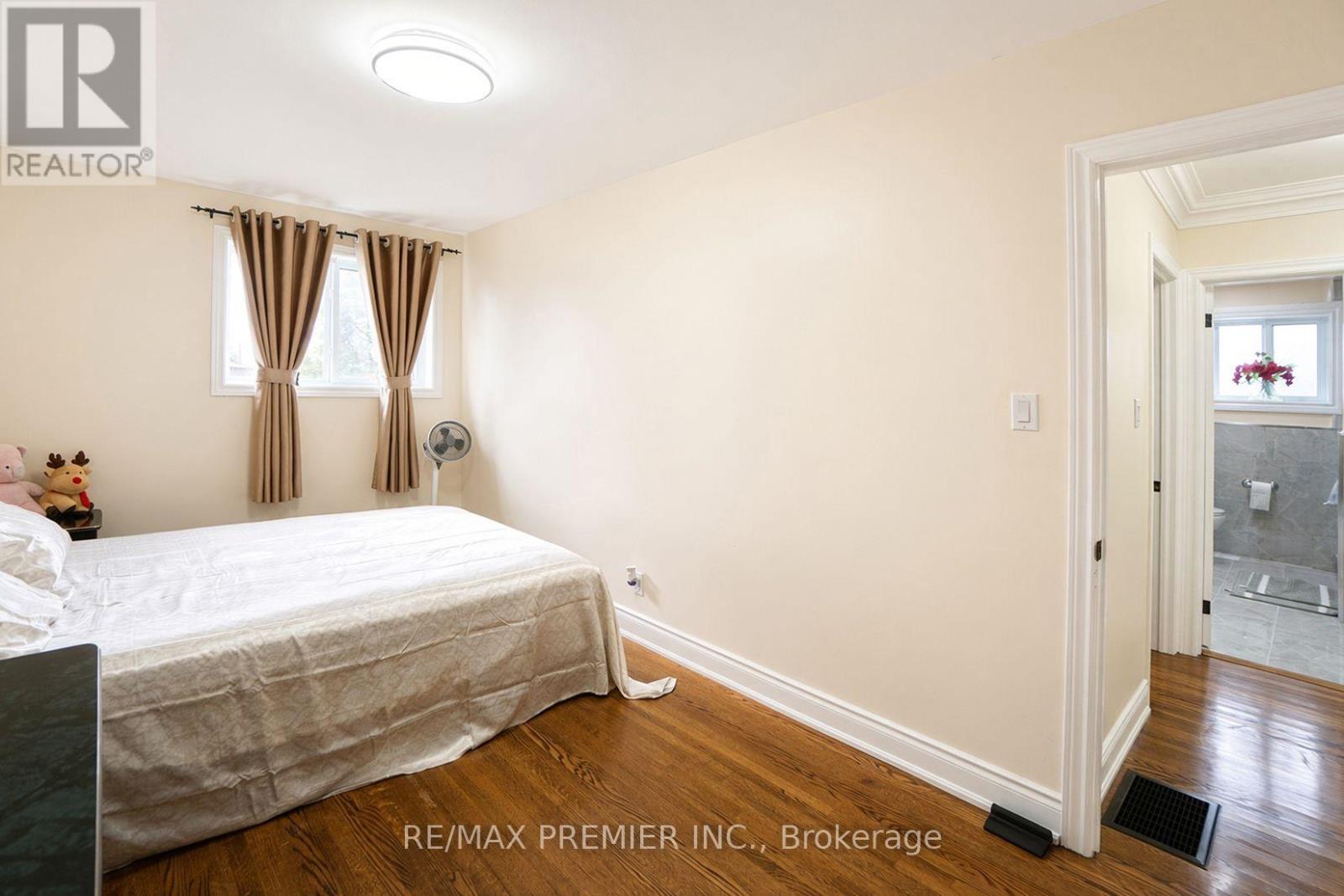 7 Artech Court, Toronto, ON photo 33