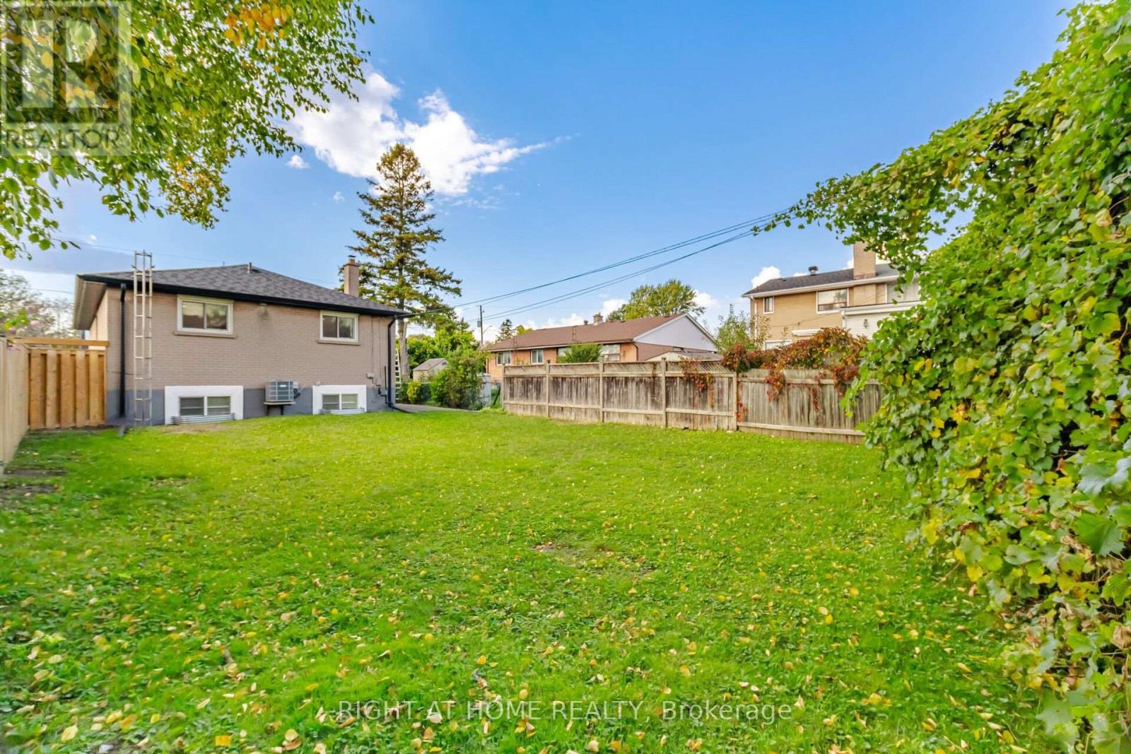 643 Perry Crescent, Oshawa, ON photo 40