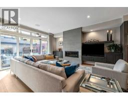 1927 44 Avenue SW - photo 9