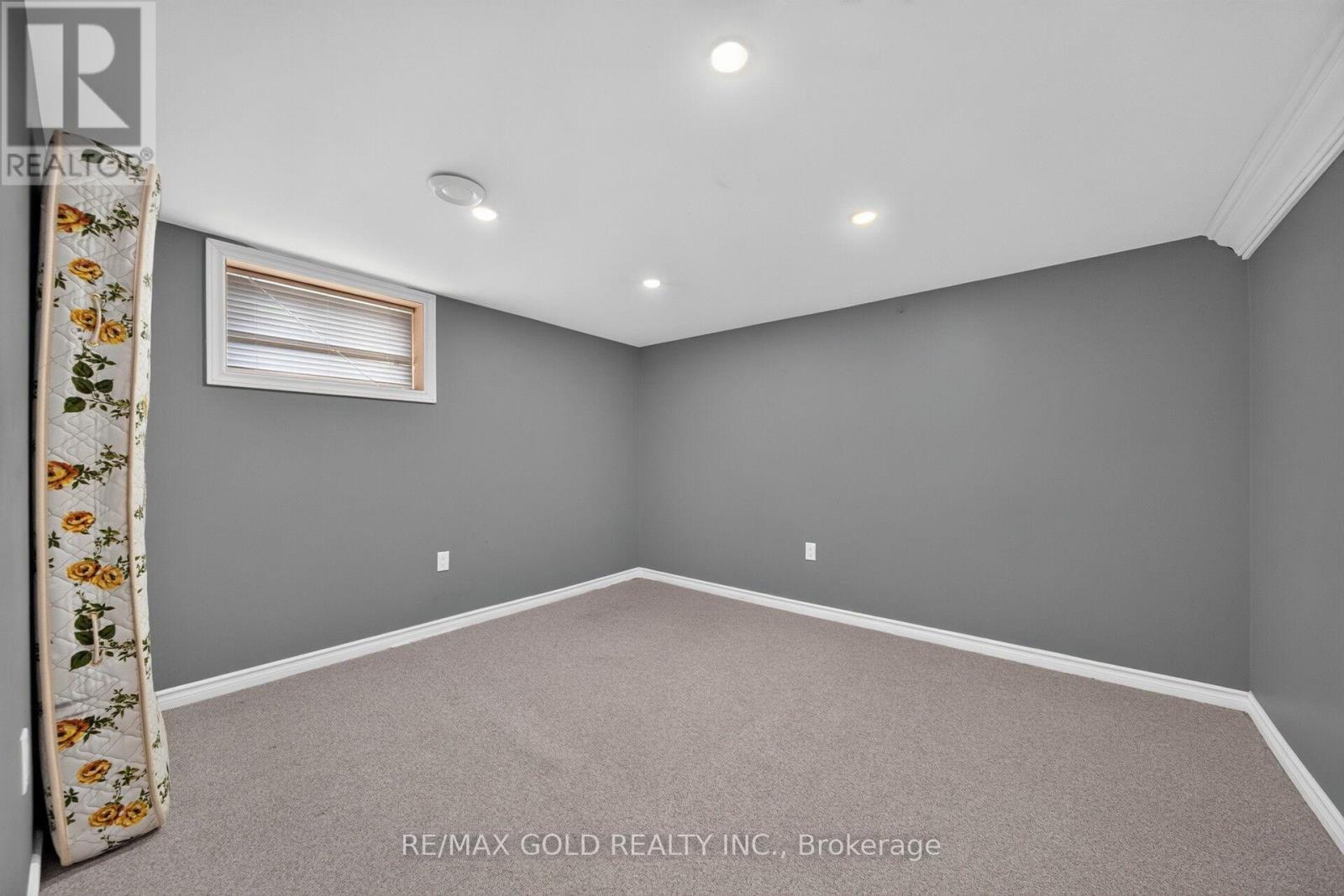 16 Garden Street, Thorold, ON photo 32