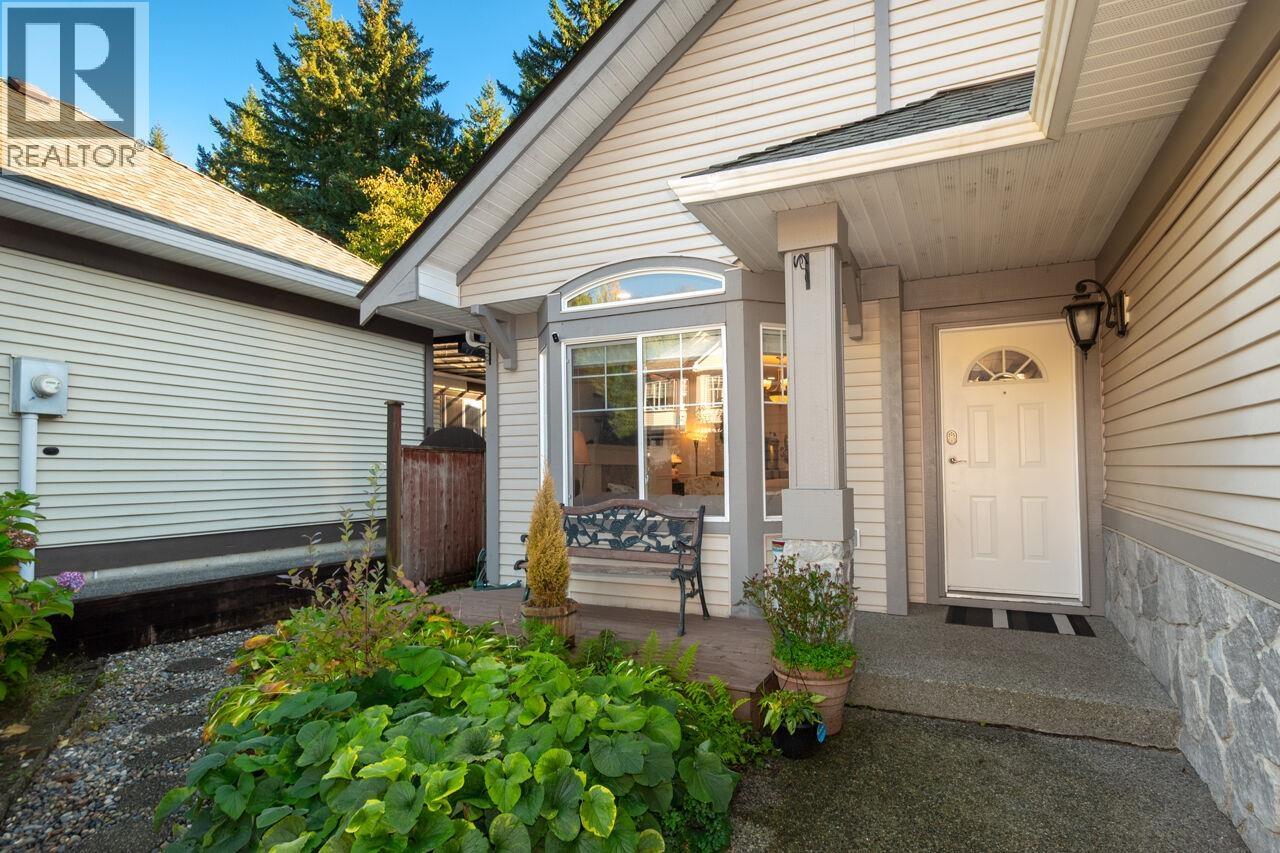 122 BLACKBERRY DRIVE — photo 2