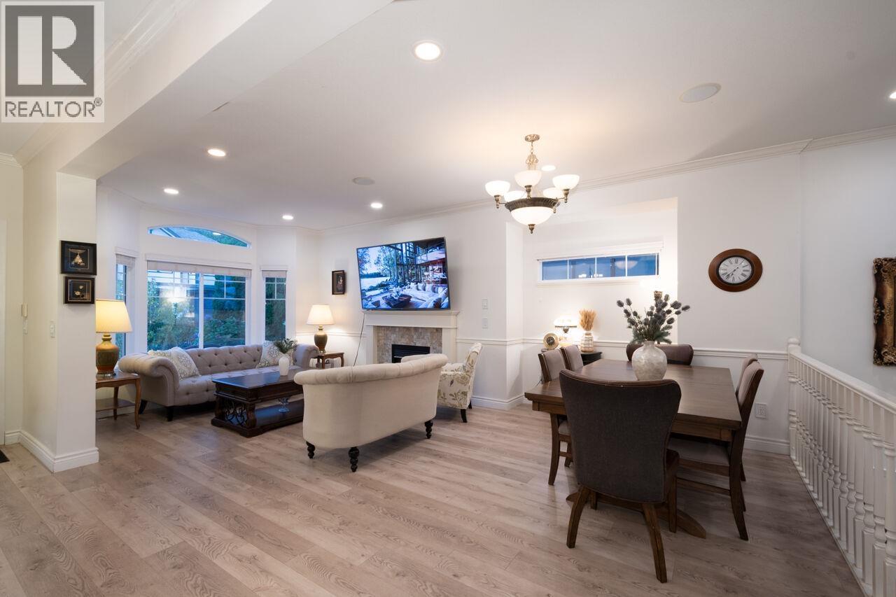 122 BLACKBERRY DRIVE — photo 3