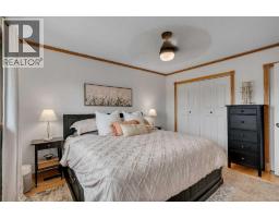 95 Shawglen Rise Sw, Calgary, AB T2Y1Z2 Photo 14